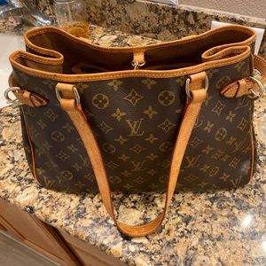 New condition Louis Vuitton Bag.